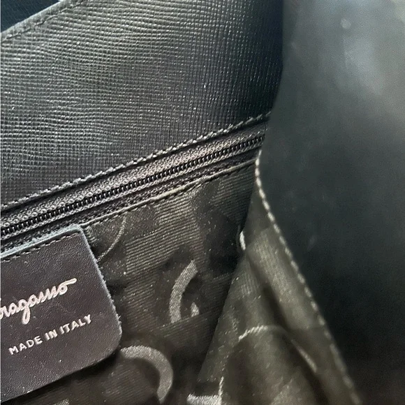 Salvatore Ferragamo bag. - Picture 4 of 6